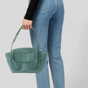 NWOT Bottega Veneta Small Arco Bag